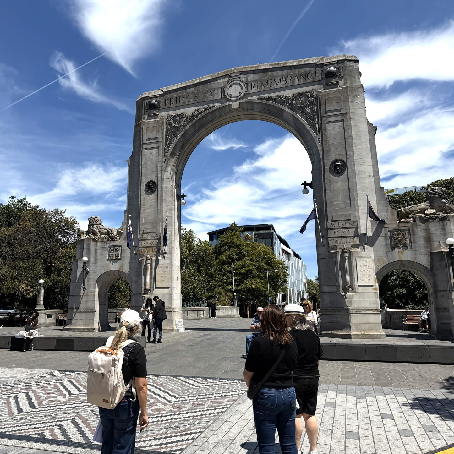 Looking at the Bridge of Remembrance